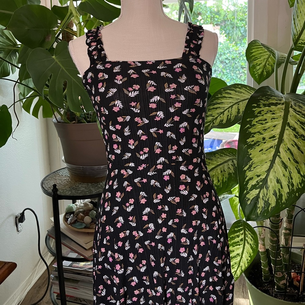 🦋 = 2 for $15 ~ Billabong dress